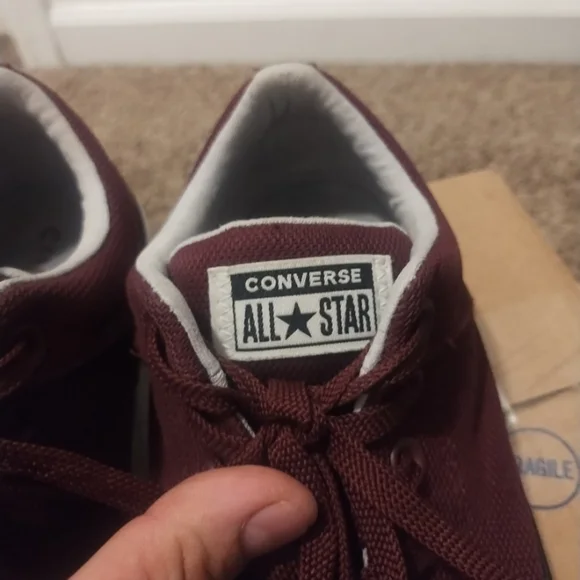 Converse  Unisex Size 8.5 men size 10.5 women Converse All Star Low Top Burgundy - Picture 9 of 10